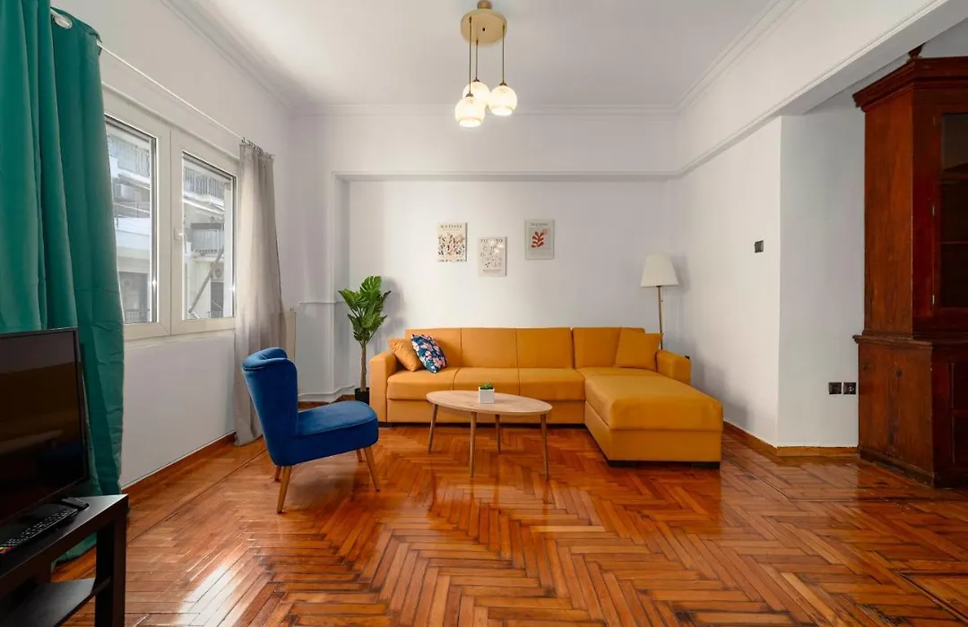 Spacious 2Bd Apartment Next To Athens Archeological Museum-1